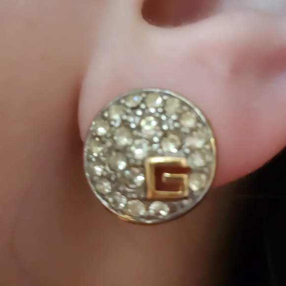HOST PICK Givenchy clip-on earrings signed ✨️ - Picture 9 of 12